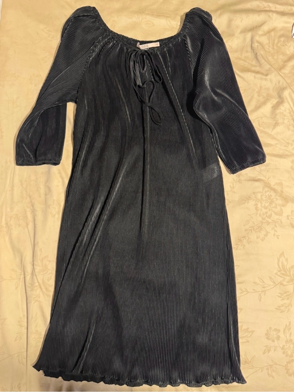 RED Valentino Black Pleated Long Sleeve Midi Dress